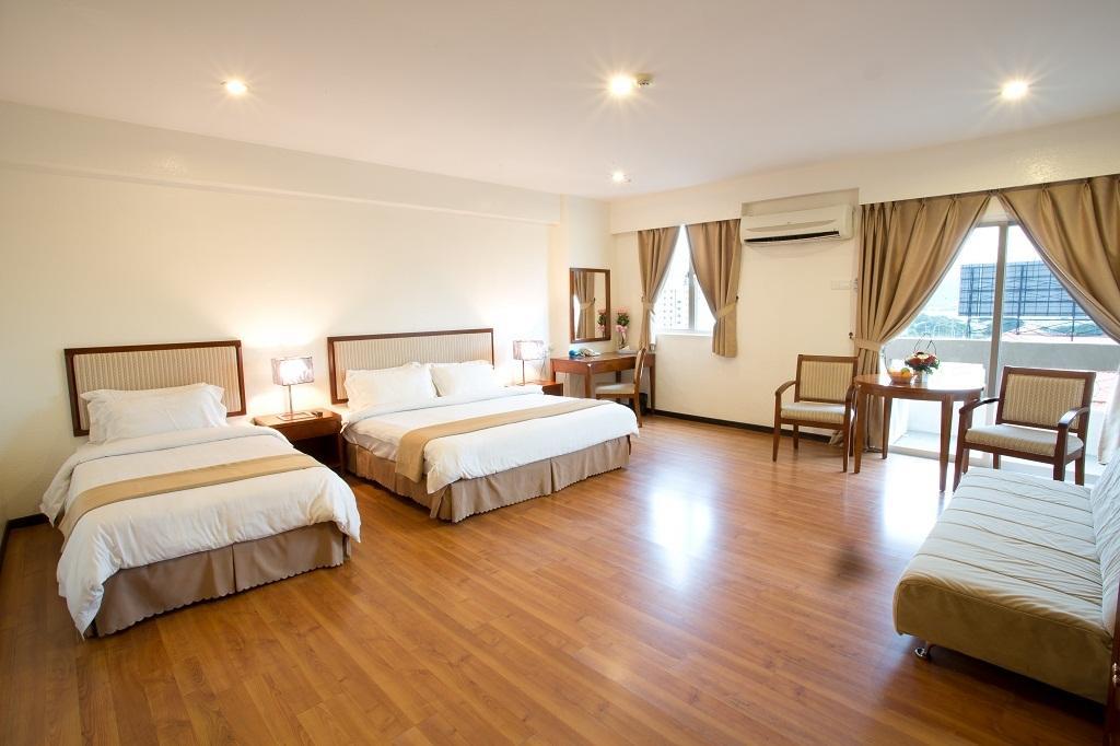 Alora Hotel Penang PENANG Екстериор снимка