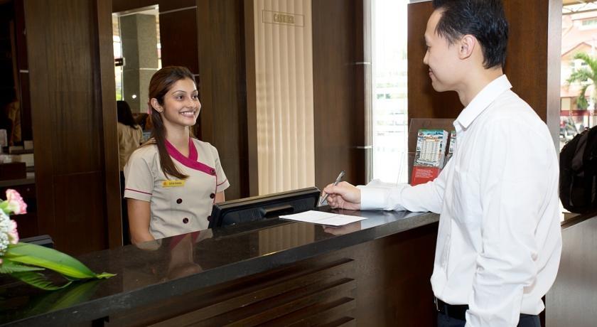Alora Hotel Penang PENANG Екстериор снимка