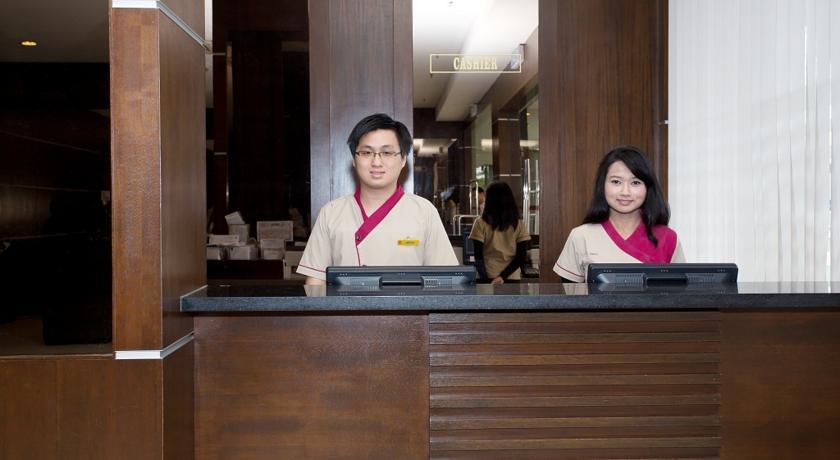 Alora Hotel Penang PENANG Екстериор снимка
