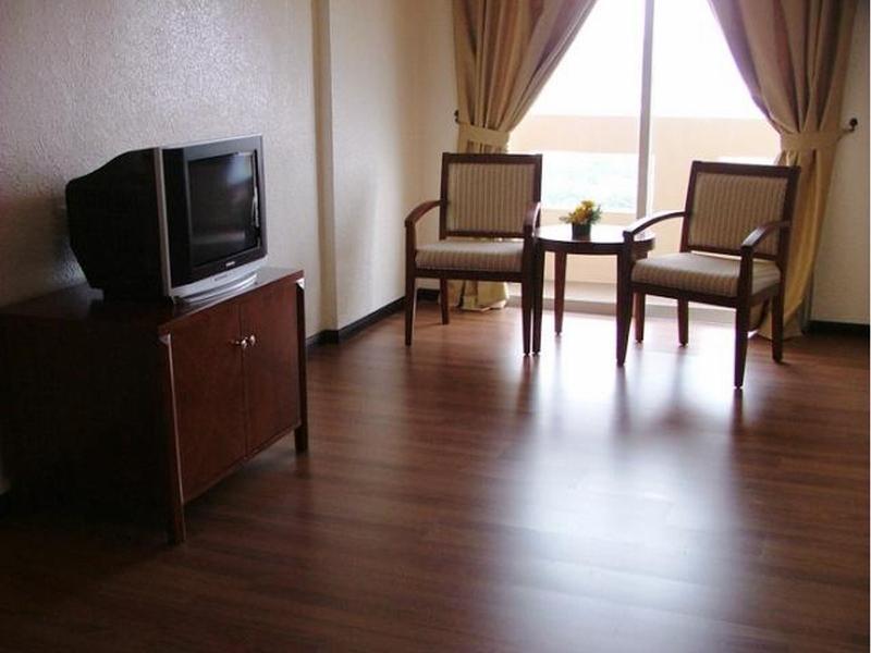 Alora Hotel Penang PENANG Екстериор снимка
