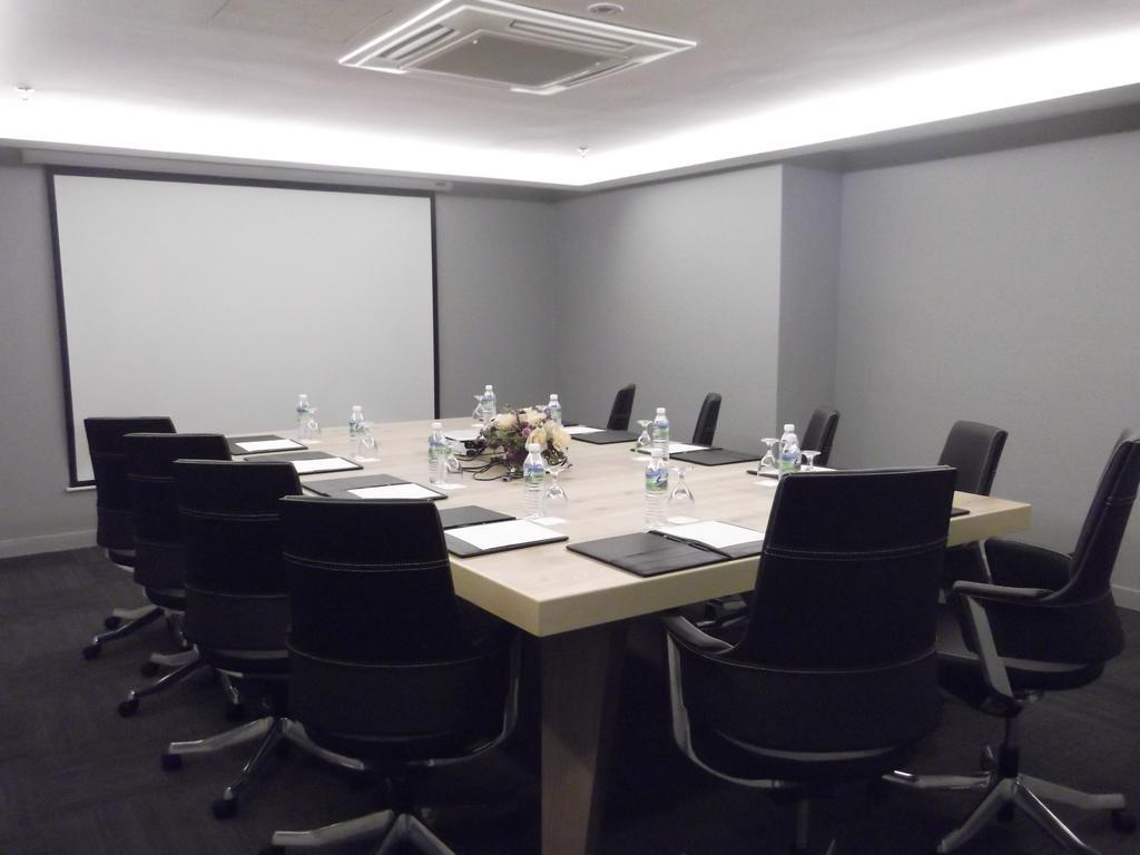Alora Hotel Penang PENANG Екстериор снимка