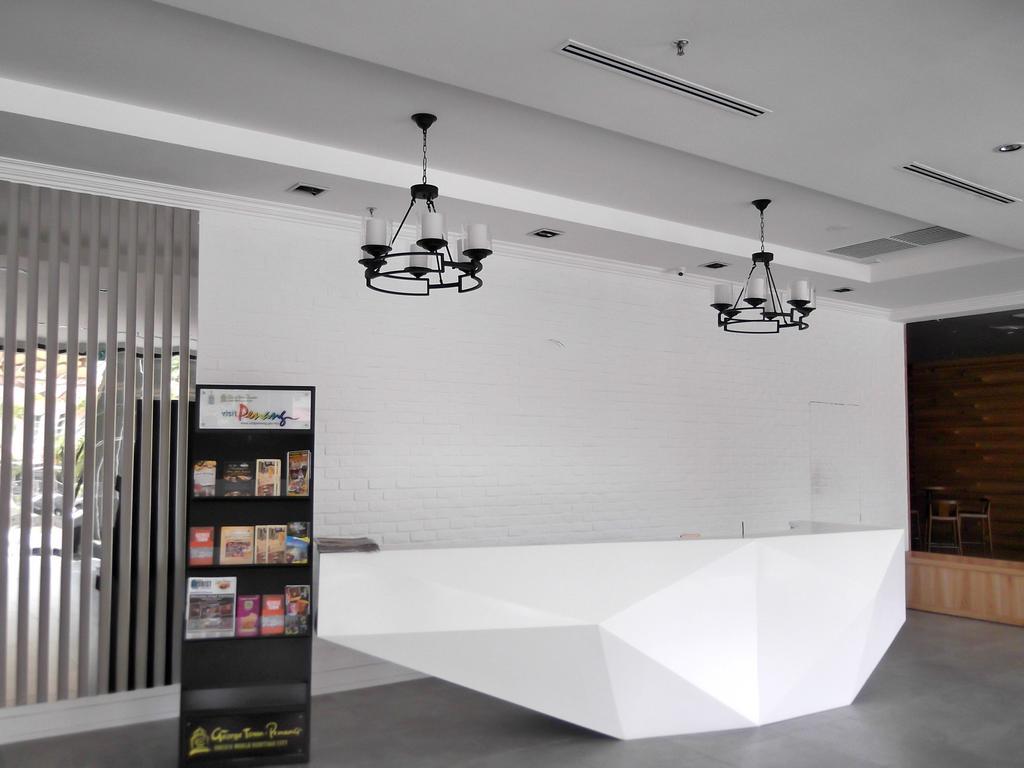 Alora Hotel Penang PENANG Екстериор снимка